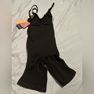 Sensil Shapewear. M-L. Black